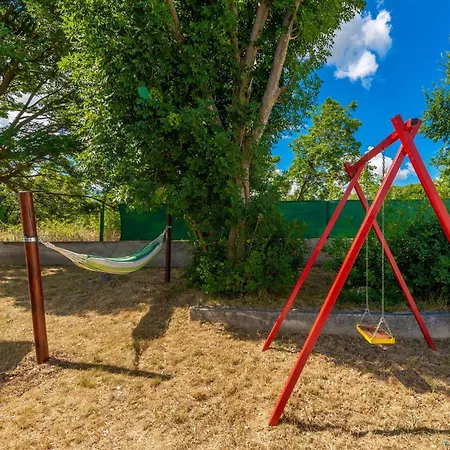 Holiday home Awesome In Podgradina With Wifi