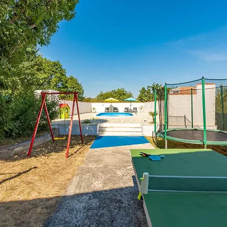 Awesome In Podgradina With Wifi Holiday home *