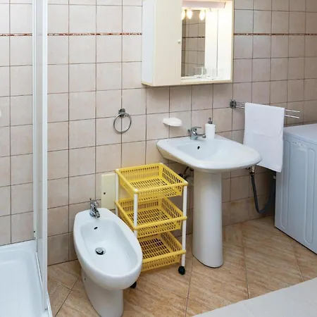 Awesome In Podgradina With Wifi * Podgradina (Posedarje)