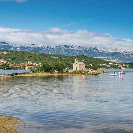 Tatil Evi Podgradina 01 *