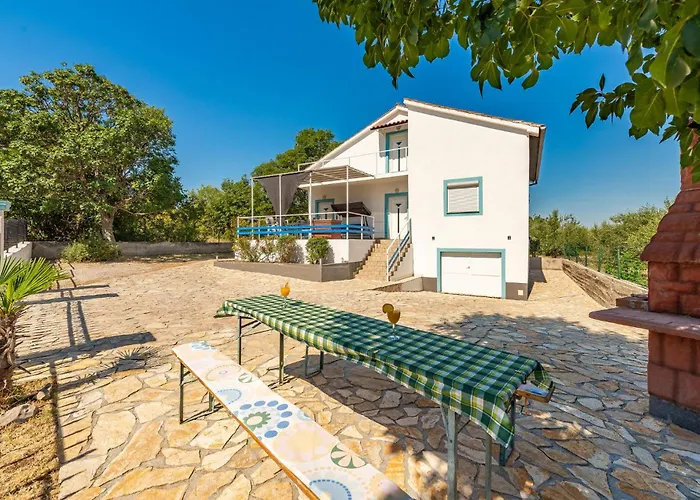 Hébergement de vacances Podgradina 01